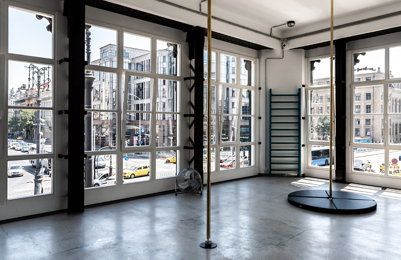 How to Start a Pole Dance Studio: Everything You Need to Know